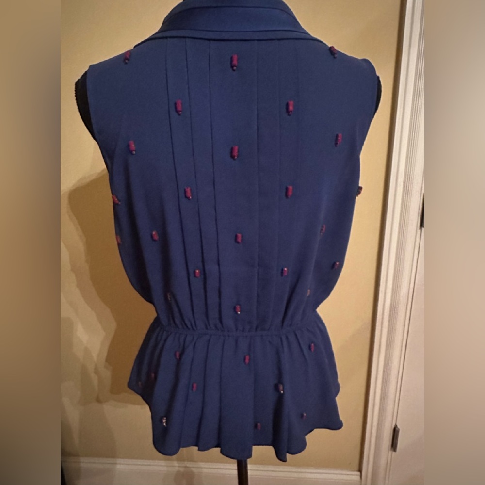 Isani blueish purple sleeveless embellishment blouse size S - Picture 2 of 5